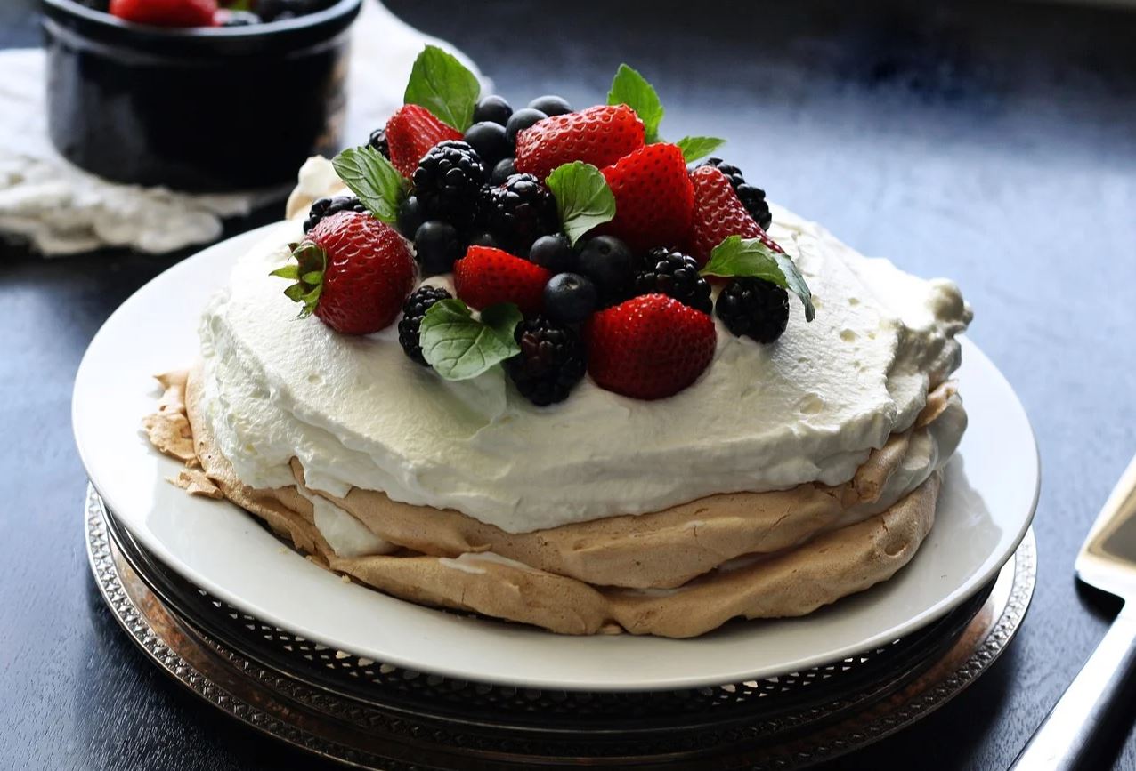 tort bezowy